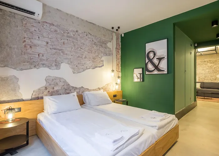 R34 Boutique 3* Sofia