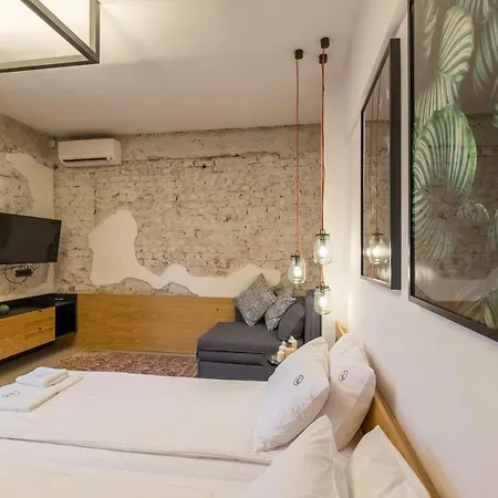 R34 Boutique סופיה